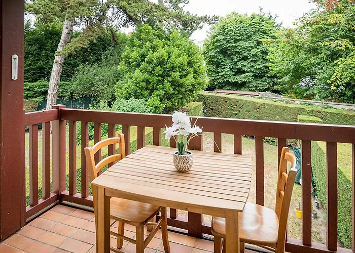 Camilla Apartament *